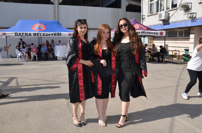 Ertuğrul Gazi Anadolu Lisesi İlk Mezunlarını Verdi