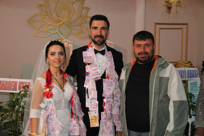 Aygül & Alper Güngör Mutluluk Dolu Yıllara Yelken Açtılar