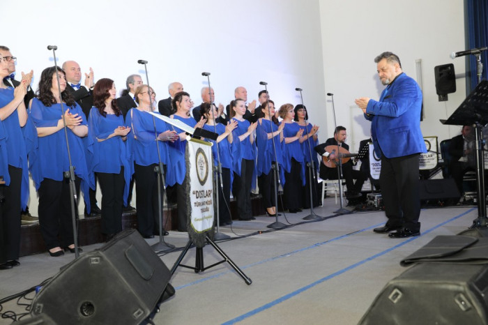 Dostlardan muhteşem konser