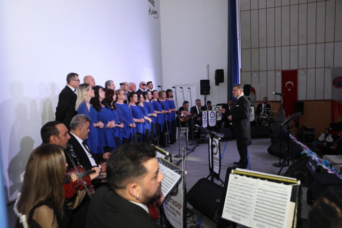Dostlardan muhteşem konser