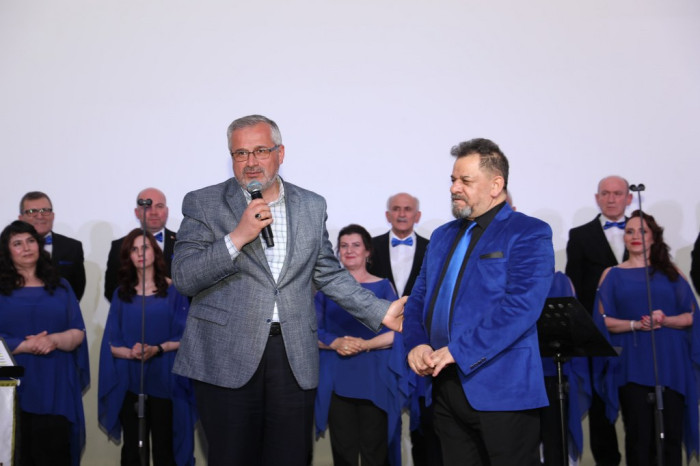 Dostlardan muhteşem konser