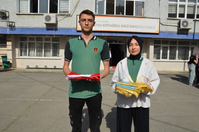 Ertuğrul Gazi Anadolu Lisesi İlk Mezunlarını Verdi