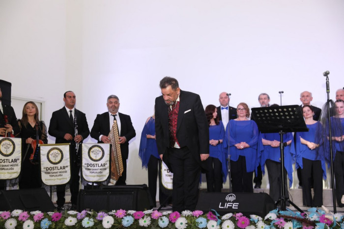 Dostlardan muhteşem konser