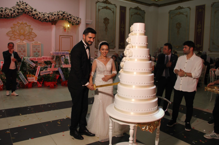 Aygül & Alper Güngör Mutluluk Dolu Yıllara Yelken Açtılar