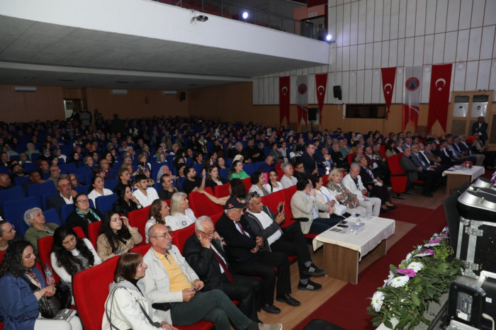 Dostlardan muhteşem konser